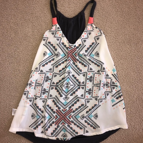 Patterned Tank Top - Picture 2 of 2